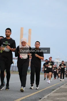 Runner Photo 2177716
