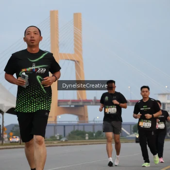 Runner Photo 2177759