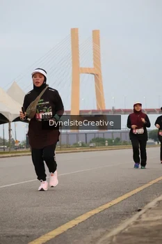 Runner Photo 2177957
