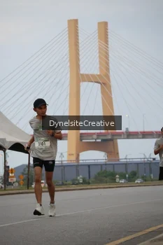 Runner Photo 2178096