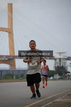 Runner Photo 2178132