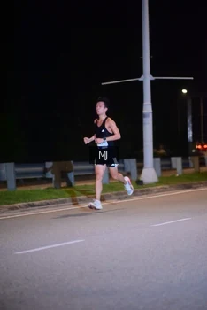Runner Photo 2188103