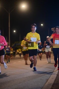 Runner Photo 2188405