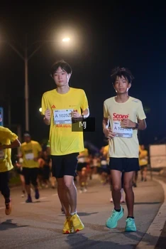 Runner Photo 2188690