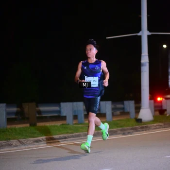 Runner Photo 2190341