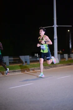 Runner Photo 2191350