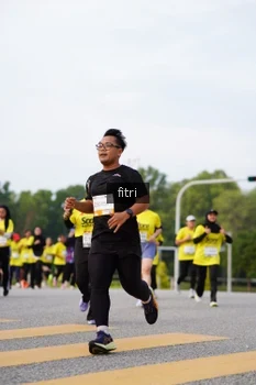 Runner Photo 2200805