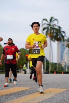 Runner Photo 2200911