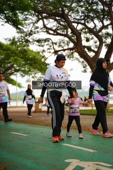 Runner Photo 2202027