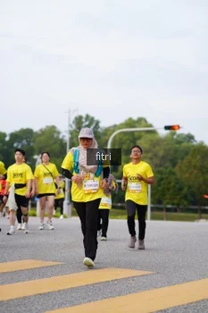 Runner Photo 2202192