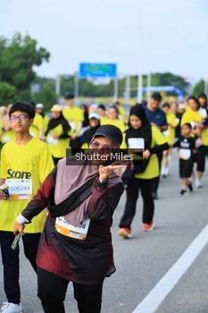 Runner Photo 2202240