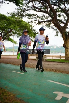 Runner Photo 2202412