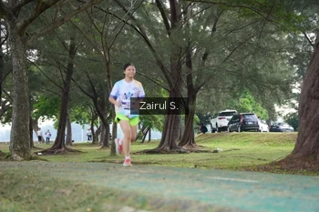 Runner Photo 2202804