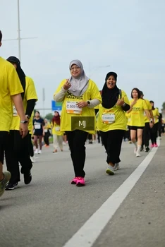 Runner Photo 2203037