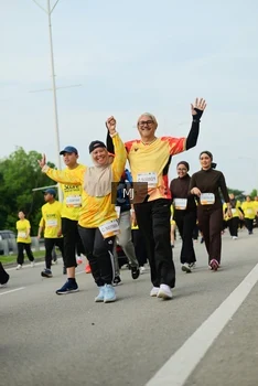 Runner Photo 2206225