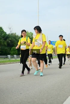 Runner Photo 2208310