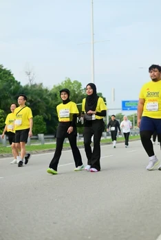 Runner Photo 2208500
