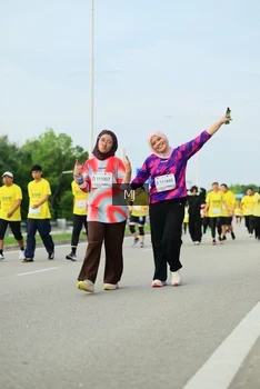 Runner Photo 2208850