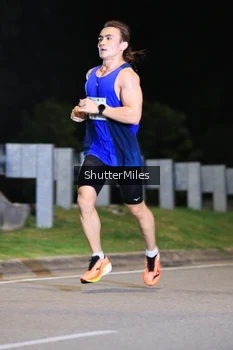 Runner Photo 2209833