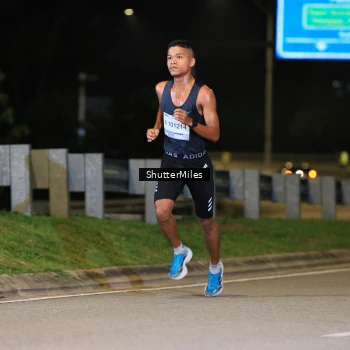 Runner Photo 2209900