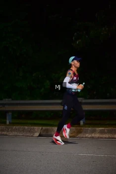 Runner Photo 2212677