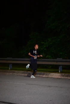 Runner Photo 2212689