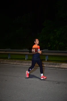 Runner Photo 2212766