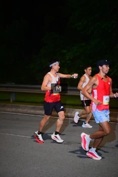 Runner Photo 2212774