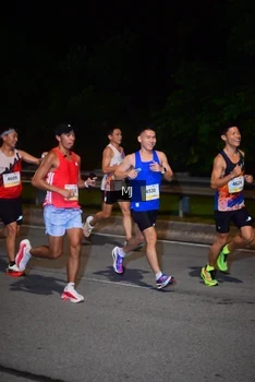 Runner Photo 2212775