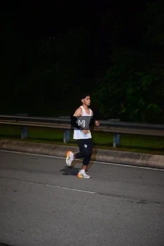 Runner Photo 2212794