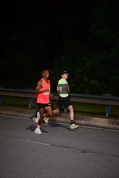 Runner Photo 2212801