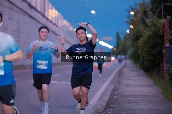 Runner Photo 2214439