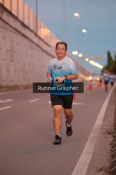 Runner Photo 2214443