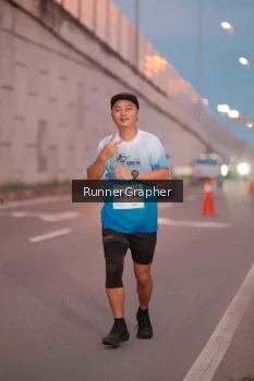 Runner Photo 2214610