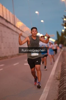 Runner Photo 2214693