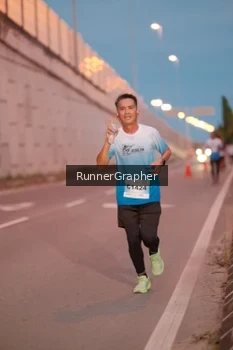 Runner Photo 2214750