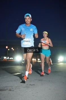 Runner Photo 2215388