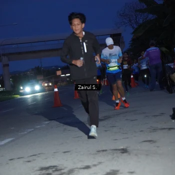 Runner Photo 2215732