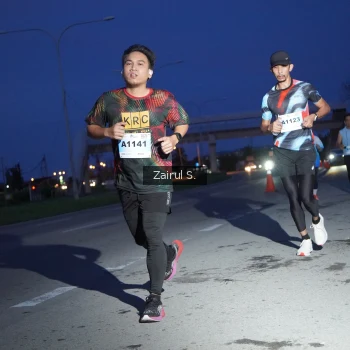 Runner Photo 2215792