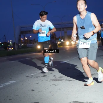 Runner Photo 2215840