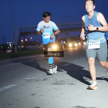 Runner Photo 2215842