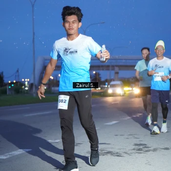Runner Photo 2216648