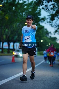 Runner Photo 2217440