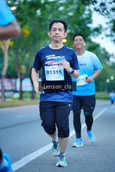 Runner Photo 2217964