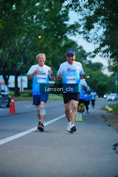 Runner Photo 2218066