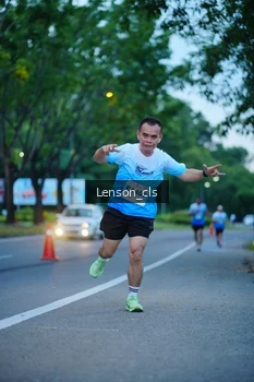 Runner Photo 2218158