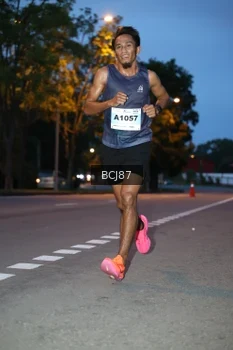 Runner Photo 2220088