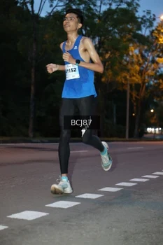 Runner Photo 2220104
