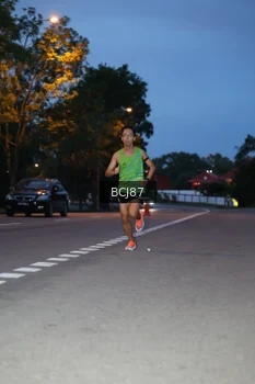 Runner Photo 2220121