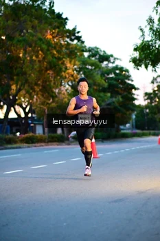 Runner Photo 2220347